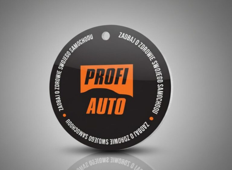 Czarno-pomarańczowa zawieszka zapachowa do auta z logo Profi Auto. Skuteczna reklama dla warsztatów samochodowych.