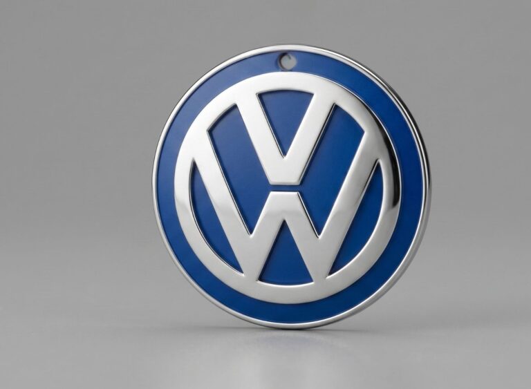 Okrągła zawieszka zapachowa do samochodu z niebieskim logo Volkswagen. Gadżety reklamowe dla dealerów samochodowych.